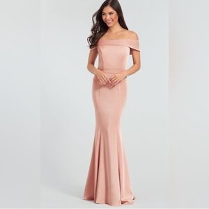 Kleinfeld Bridal Party Women's Size 4 Off The Shoulder Bridesmaid Dress